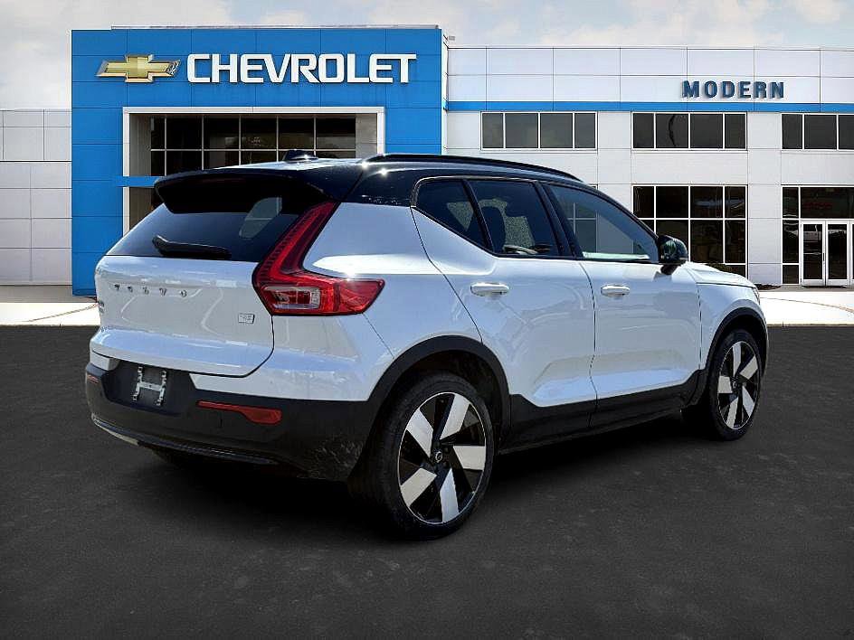 2024 Volvo XC40 Recharge Ultimate AWD photo 5