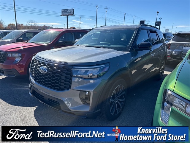 2026 Ford Explorer ST-LINE's photo