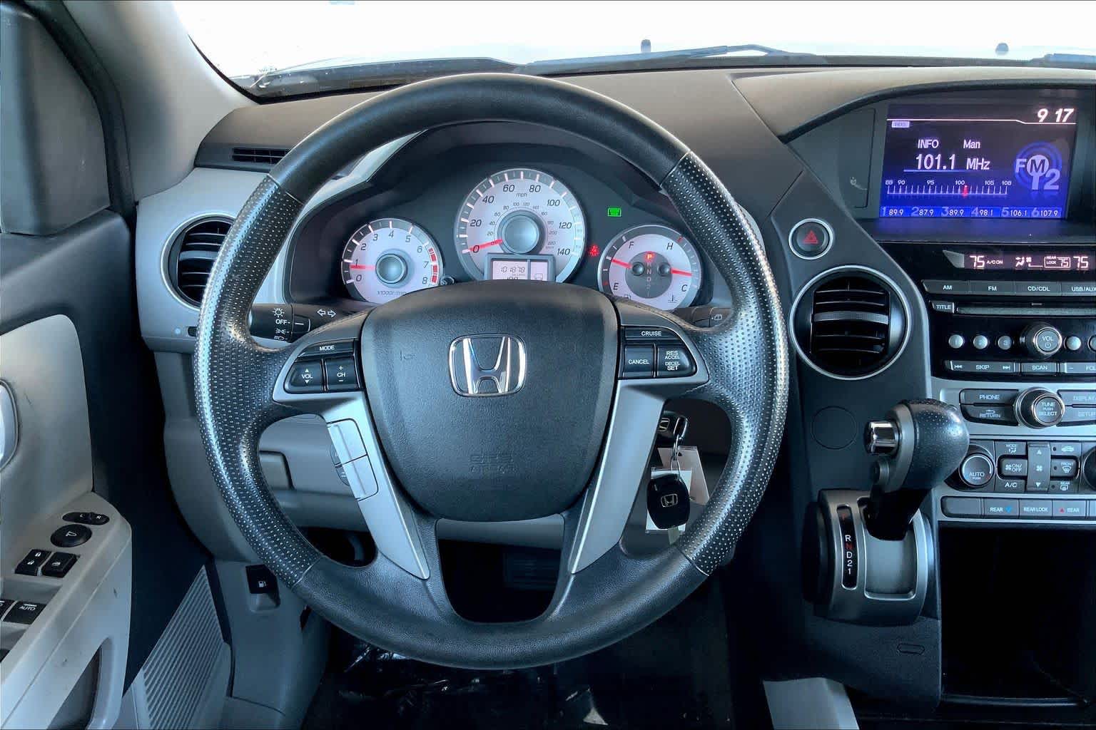 2013 Honda Pilot LX photo 4