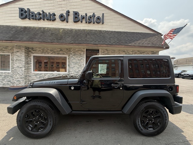 2017 Jeep Wrangler Willys Wheeler photo 4