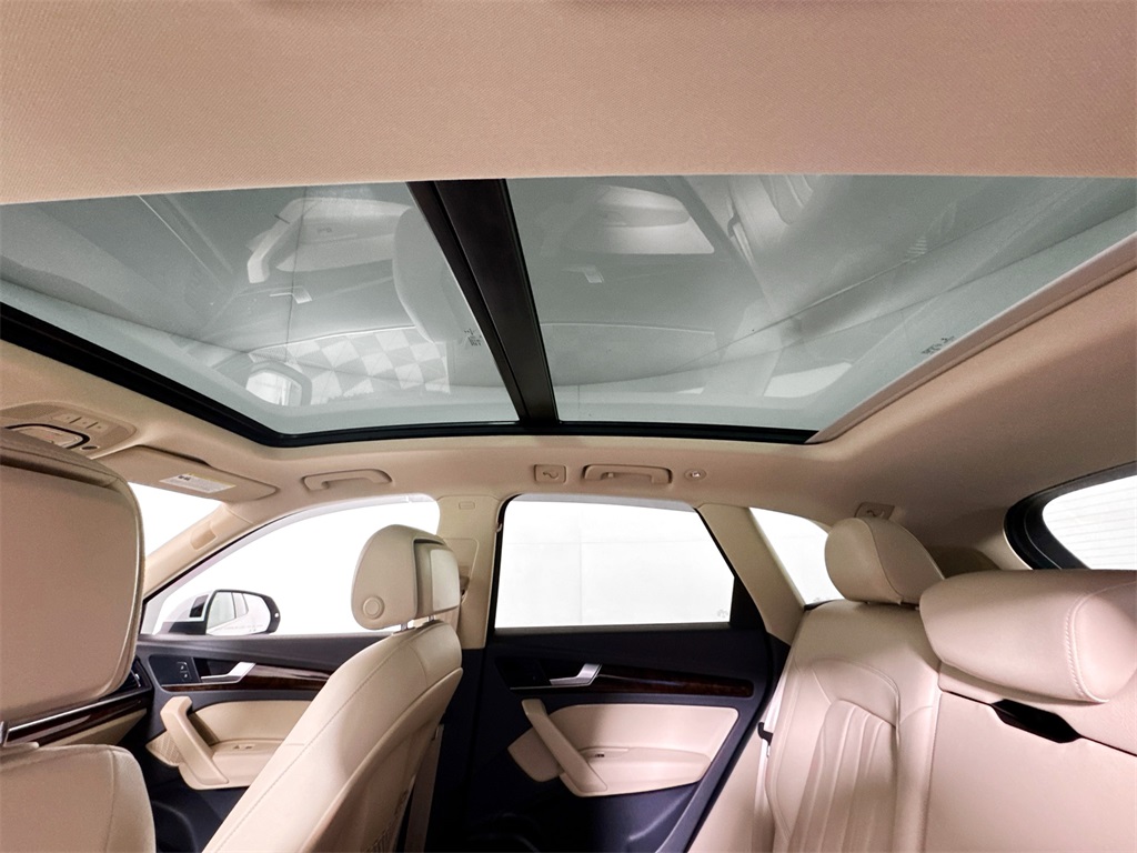 2018 Audi Q5 2.0T Premium Plus photo 18