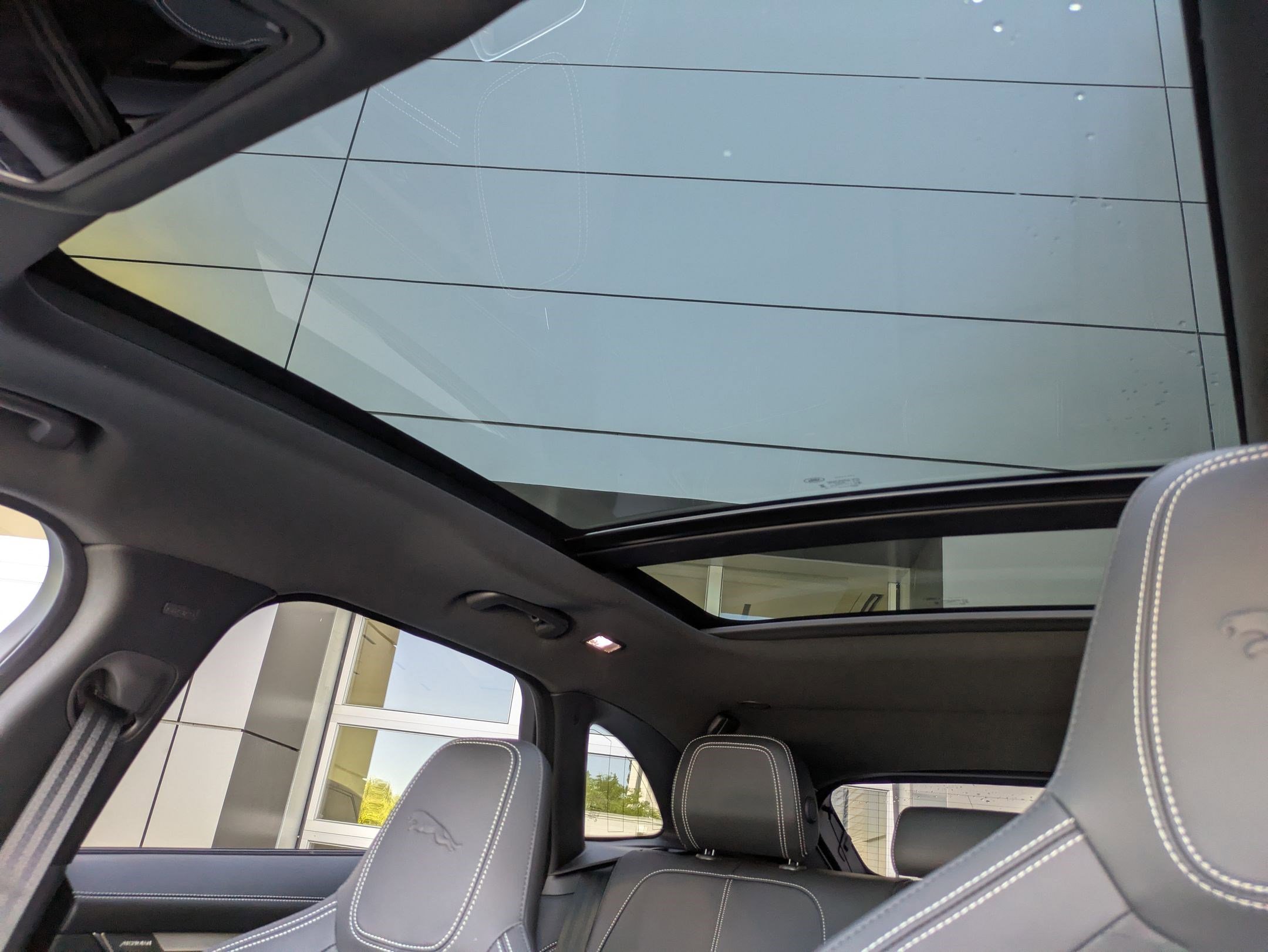 2026 Jaguar F-PACE P250 R-Dynamic S photo 12