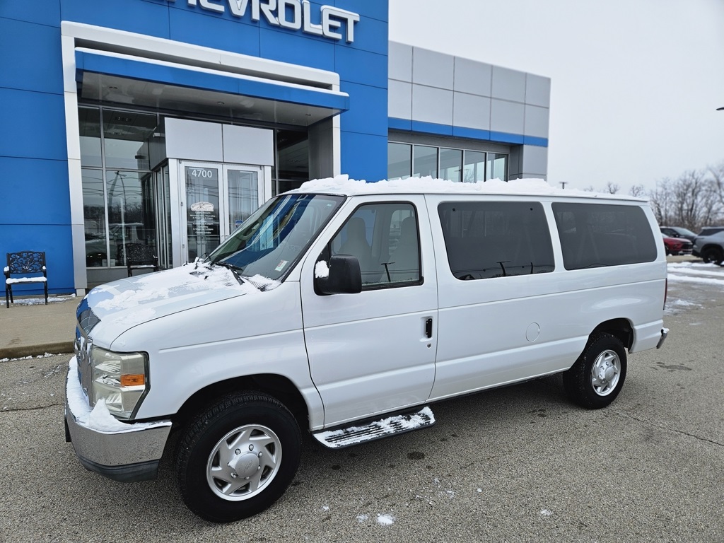 2010 Ford E-350 photo 3