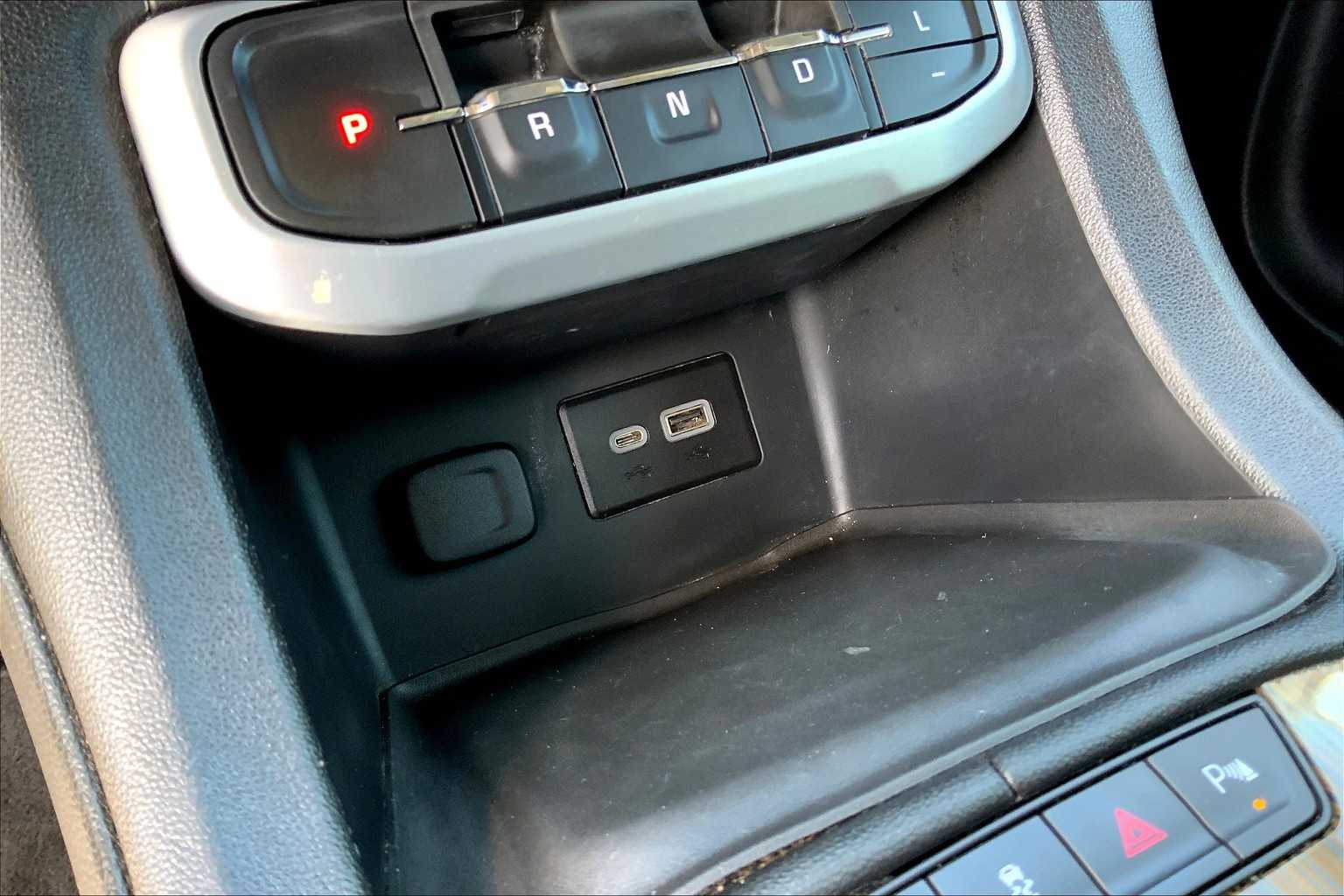 2020 Gmc Acadia SLE photo 29
