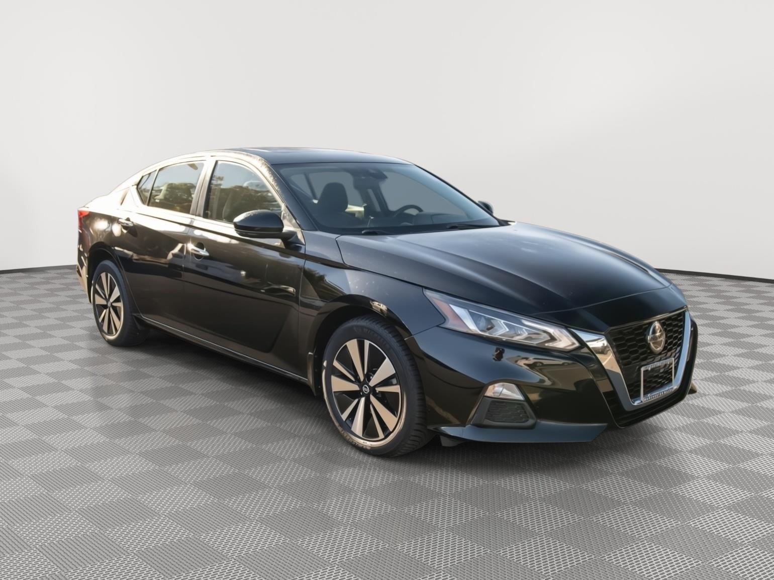 2022 Nissan Altima SV