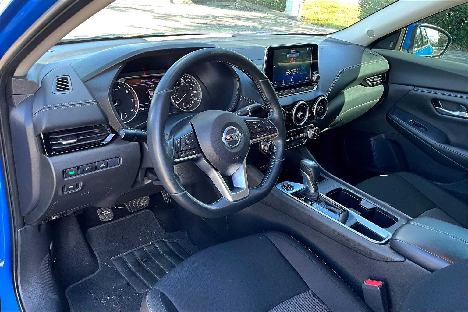 2022 Nissan Sentra SV photo 17