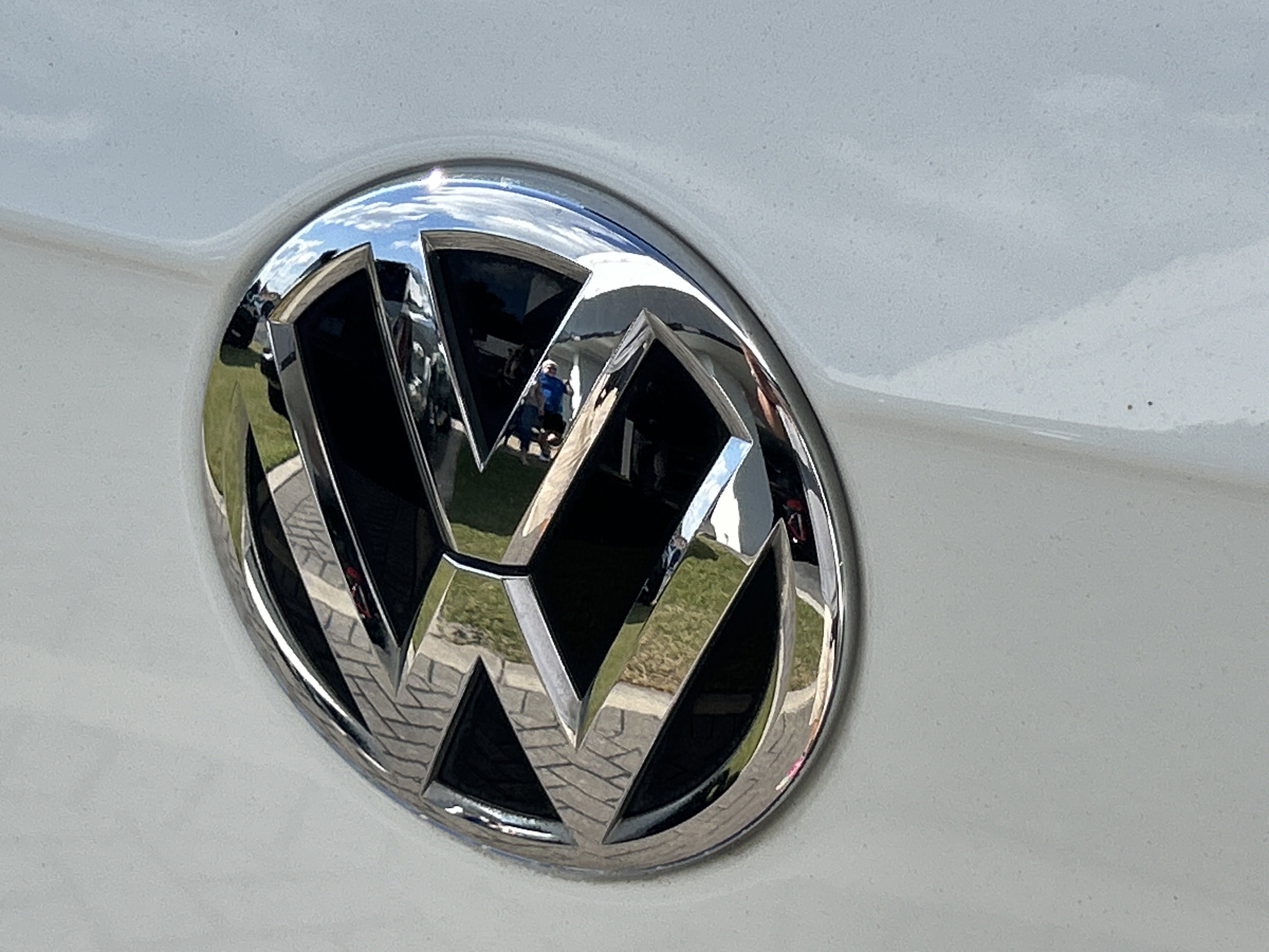 2021 Volkswagen Tiguan SE photo 4