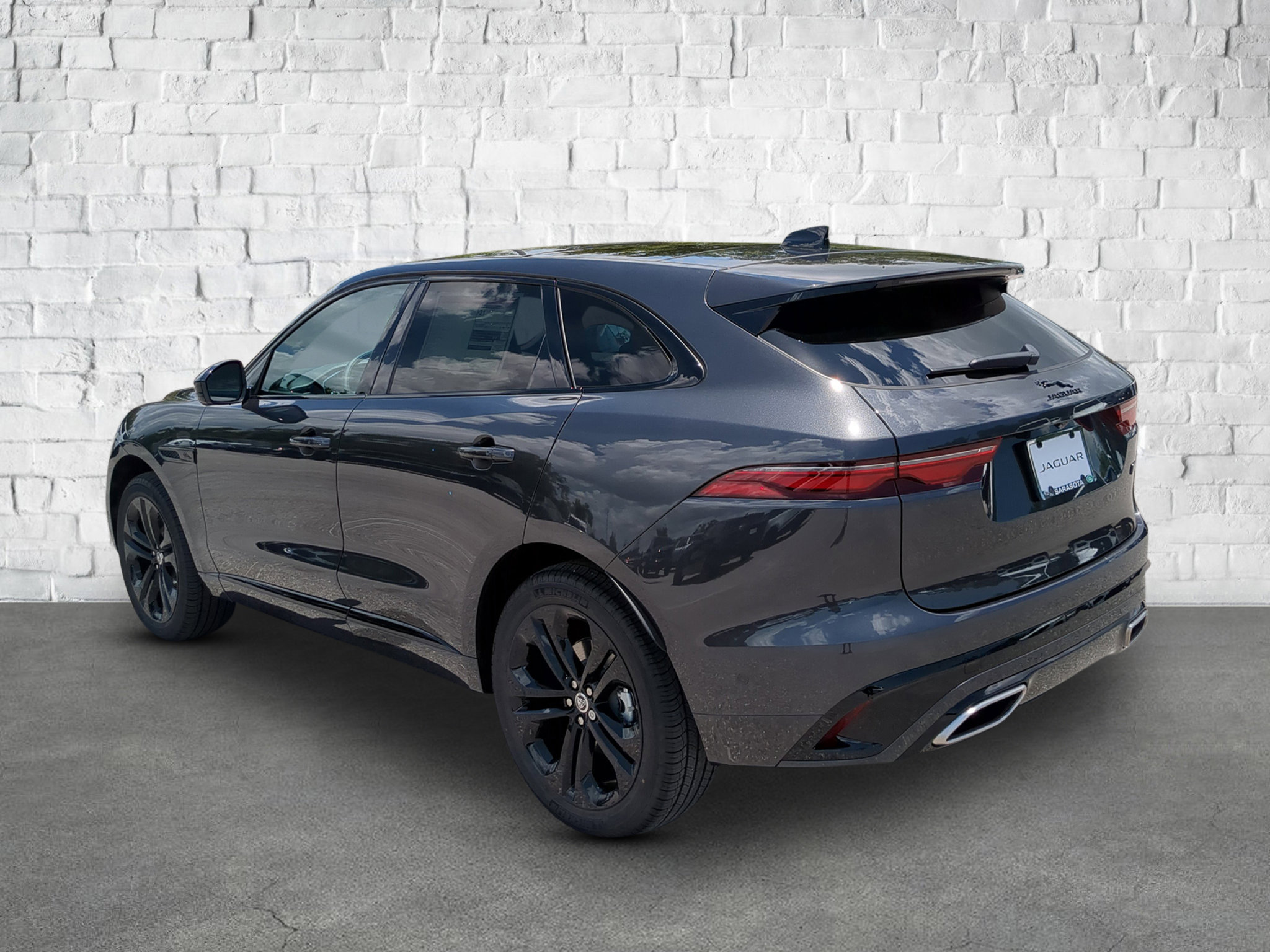 2026 Jaguar F-PACE P400 R-Dynamic S photo 4