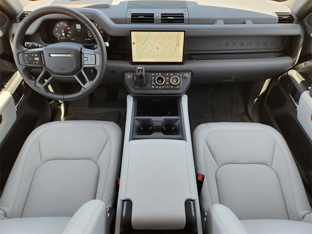2025 Land Rover Defender 130 X-Dynamic SE photo 21