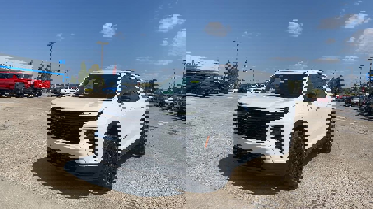 2026 Chevrolet Traverse photo 3