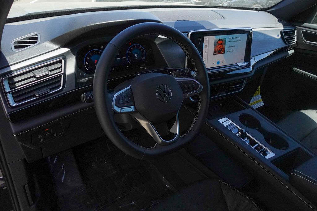 2025 Volkswagen Atlas Cross Sport SE photo 10
