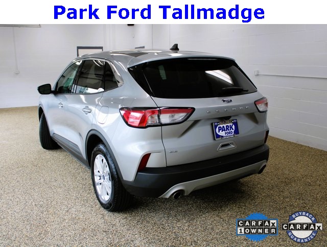 2022 Ford Escape SE photo 3