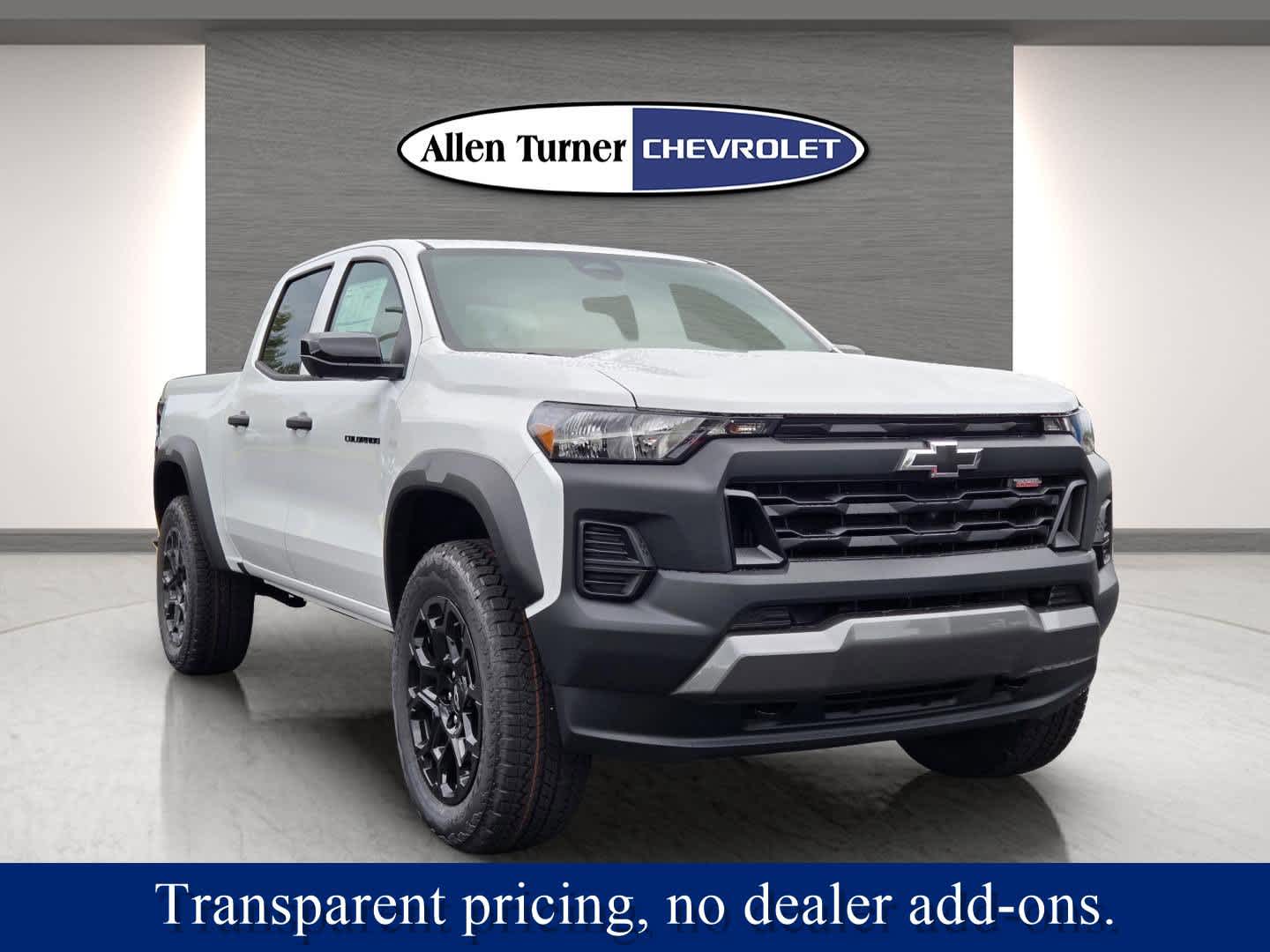 2026 Chevrolet Colorado Trail Boss photo 2