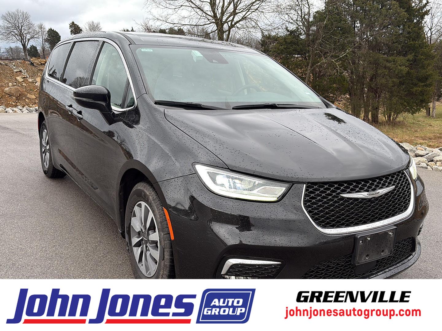 2024 Chrysler Pacifica PHEV Select