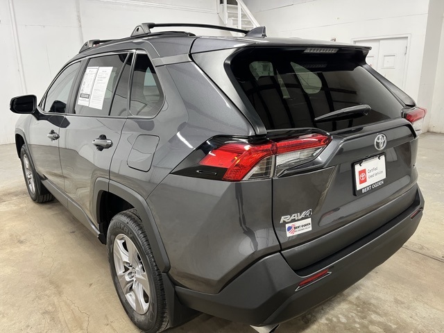 2023 Toyota RAV4 XLE photo 4