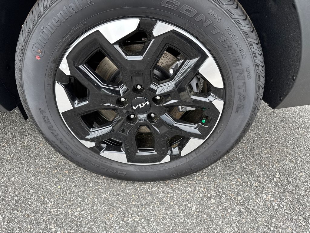 2025 Kia Sorento S photo 18