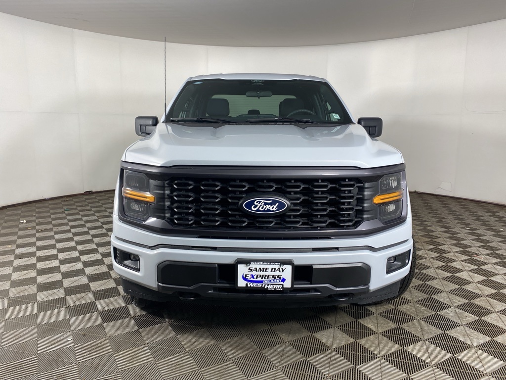 2025 Ford F-150 XLT photo 4