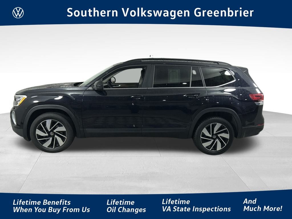 2024 Volkswagen Atlas SE Technology photo 2