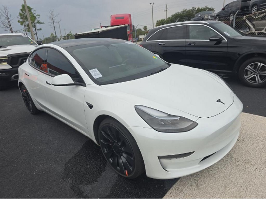 2023 Tesla Model 3 Performance photo 3