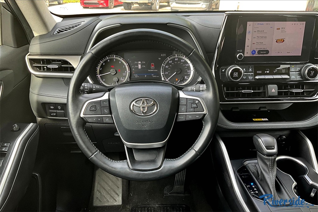 2023 Toyota Highlander XLE photo 4