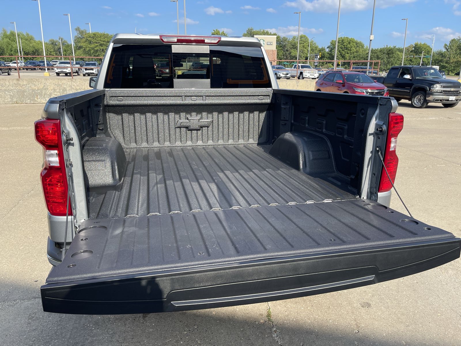 2025 Chevrolet Silverado 1500 LT photo 14
