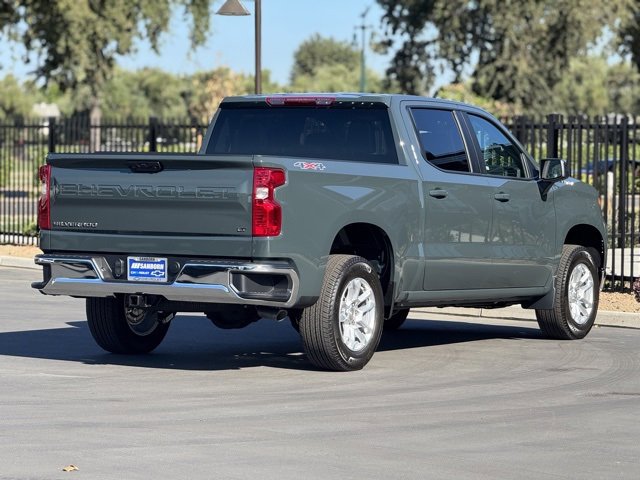 2026 Chevrolet Silverado 1500 LT photo 3