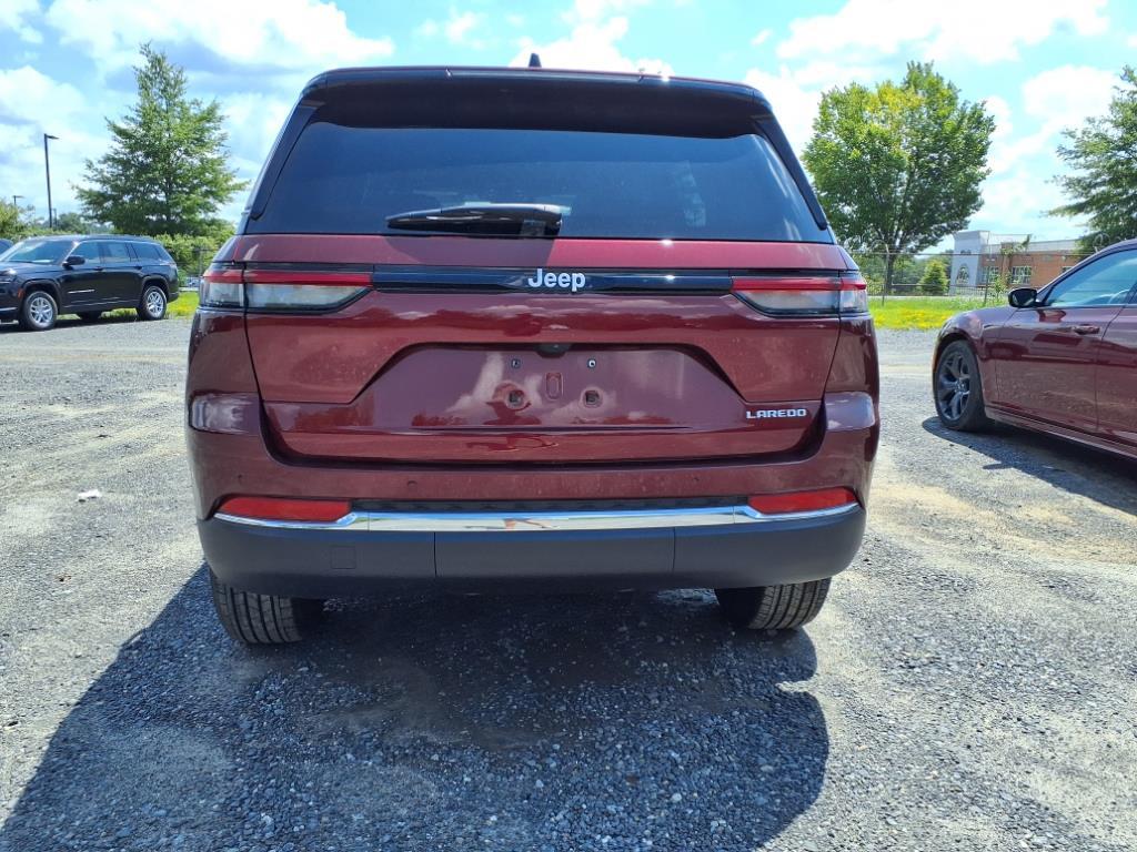 2024 Jeep Grand Cherokee Laredo X photo 9