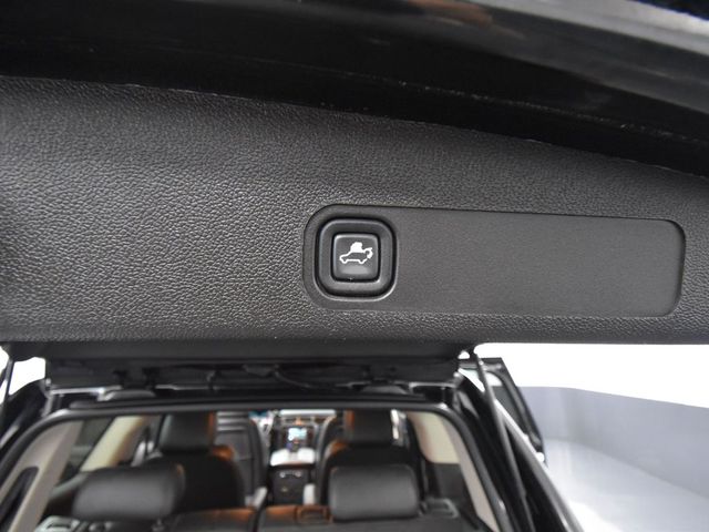 2012 Gmc Yukon Denali photo 35