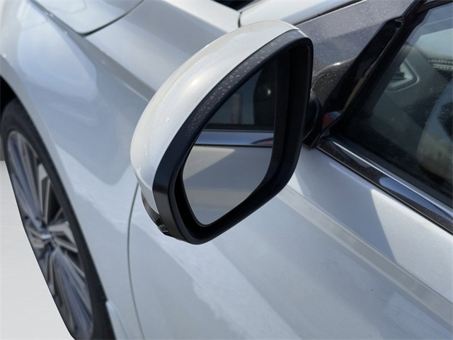 2025 Nissan Altima 2.5 SL photo 9