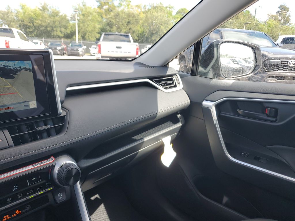 2025 Toyota RAV4 LE photo 25