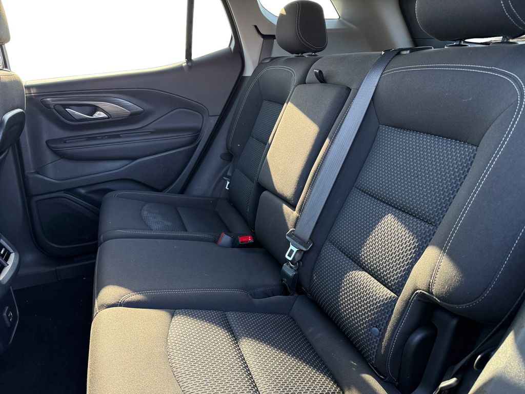 2022 Gmc Terrain SLE photo 13
