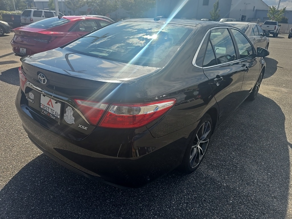 2016 Toyota Camry XSE photo 4