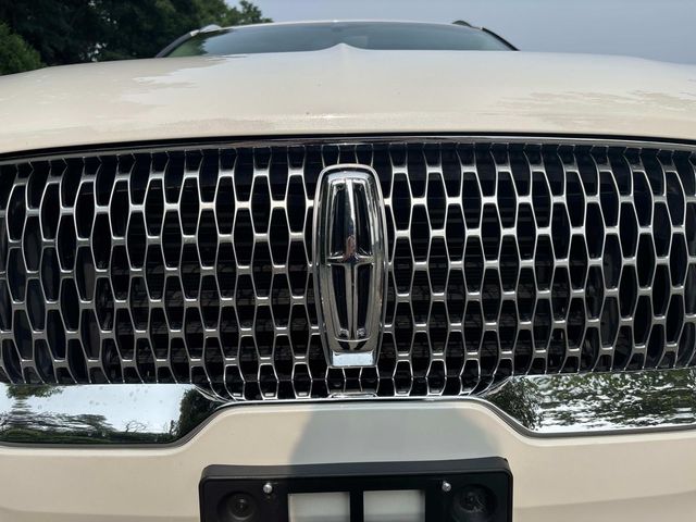 2022 Lincoln Aviator Standard photo 31