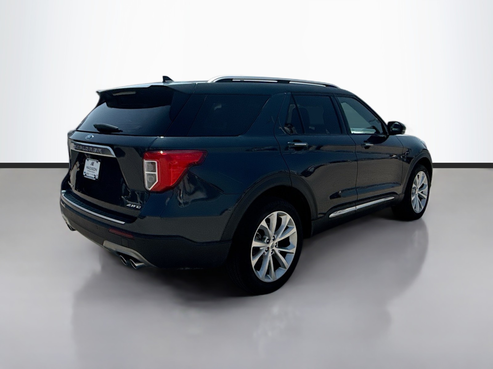2022 Ford Explorer Platinum photo 4