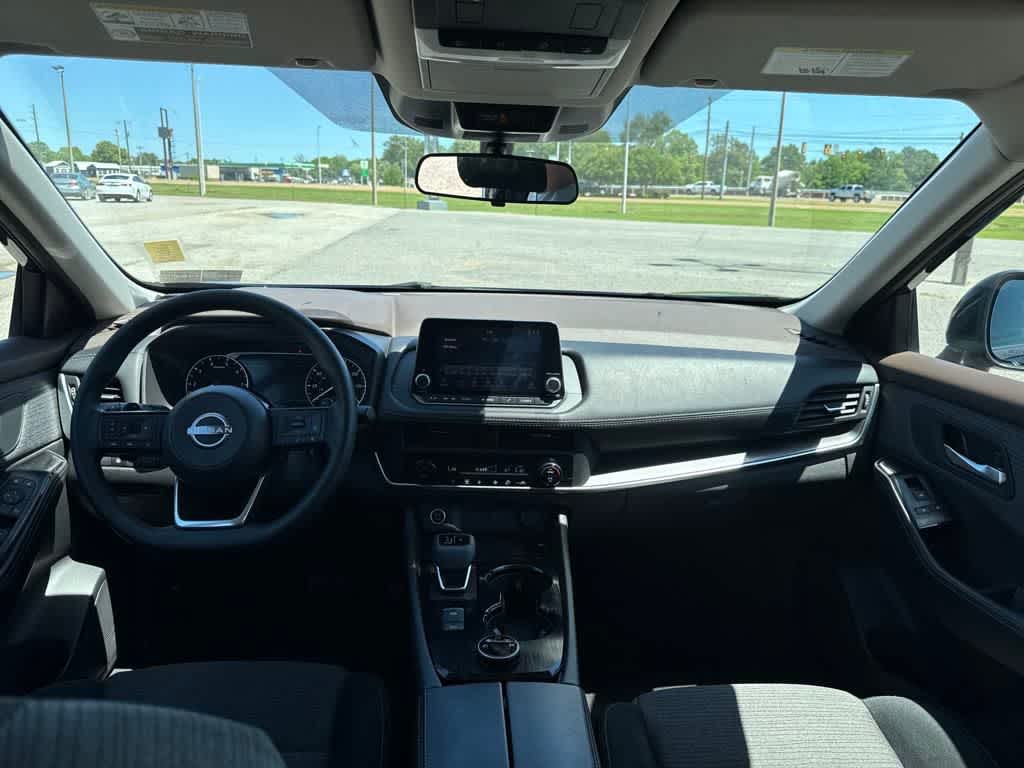 2023 Nissan Rogue SV photo 11