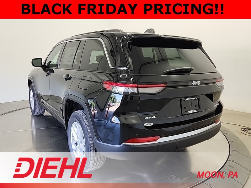 2025 Jeep Grand Cherokee Laredo X photo 4