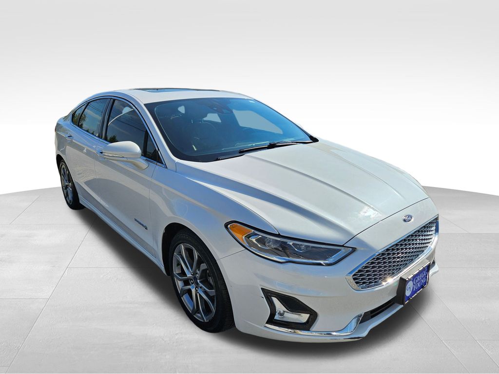 2019 Ford Fusion Hybrid Titanium photo 3