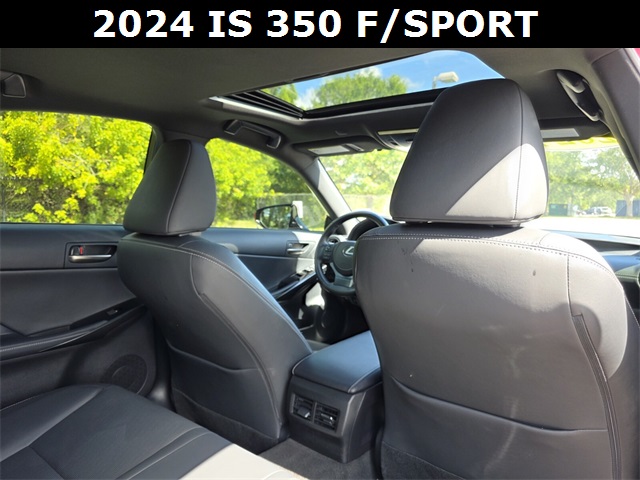 2024 Lexus IS 350 F SPORT photo 12