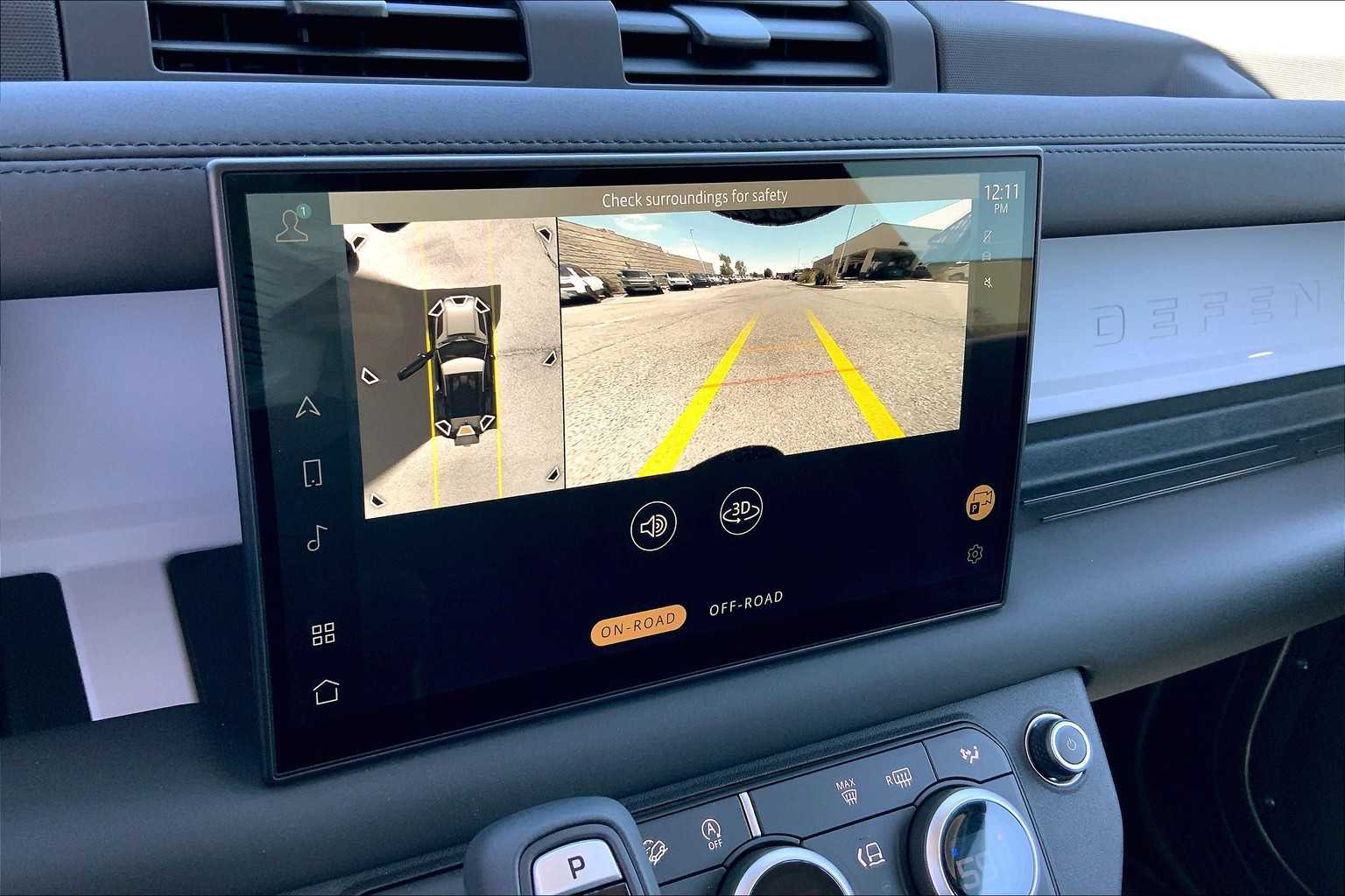 2025 Land Rover Defender 90 X-Dynamic SE photo 15