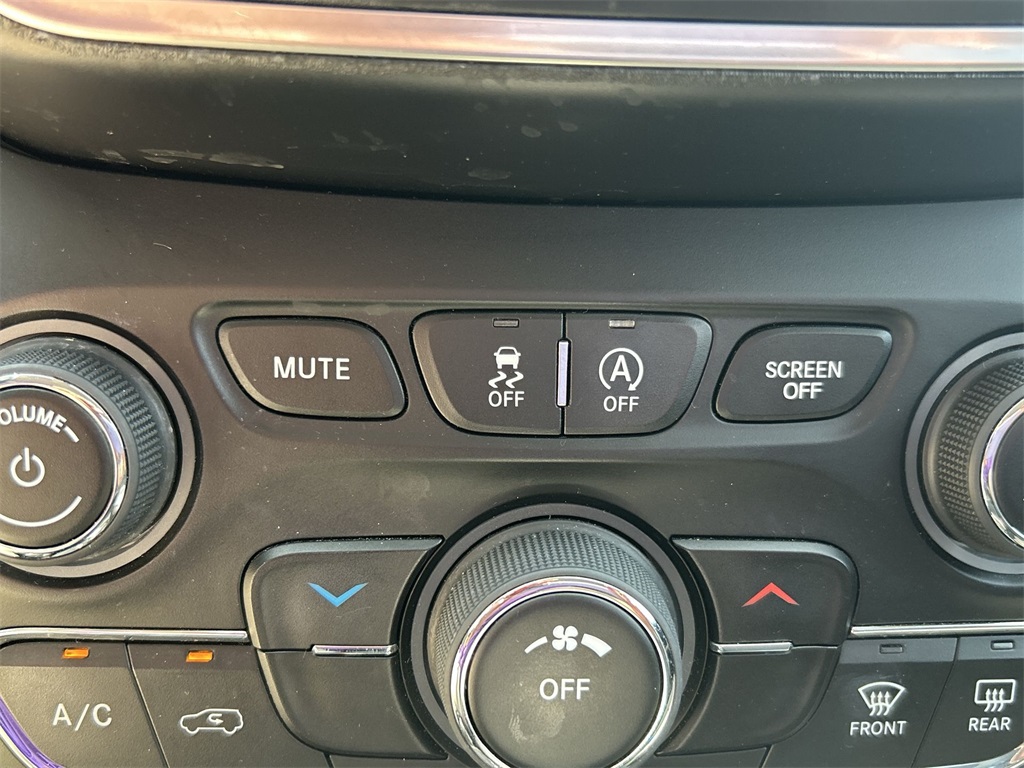 2019 Jeep Cherokee Latitude photo 31