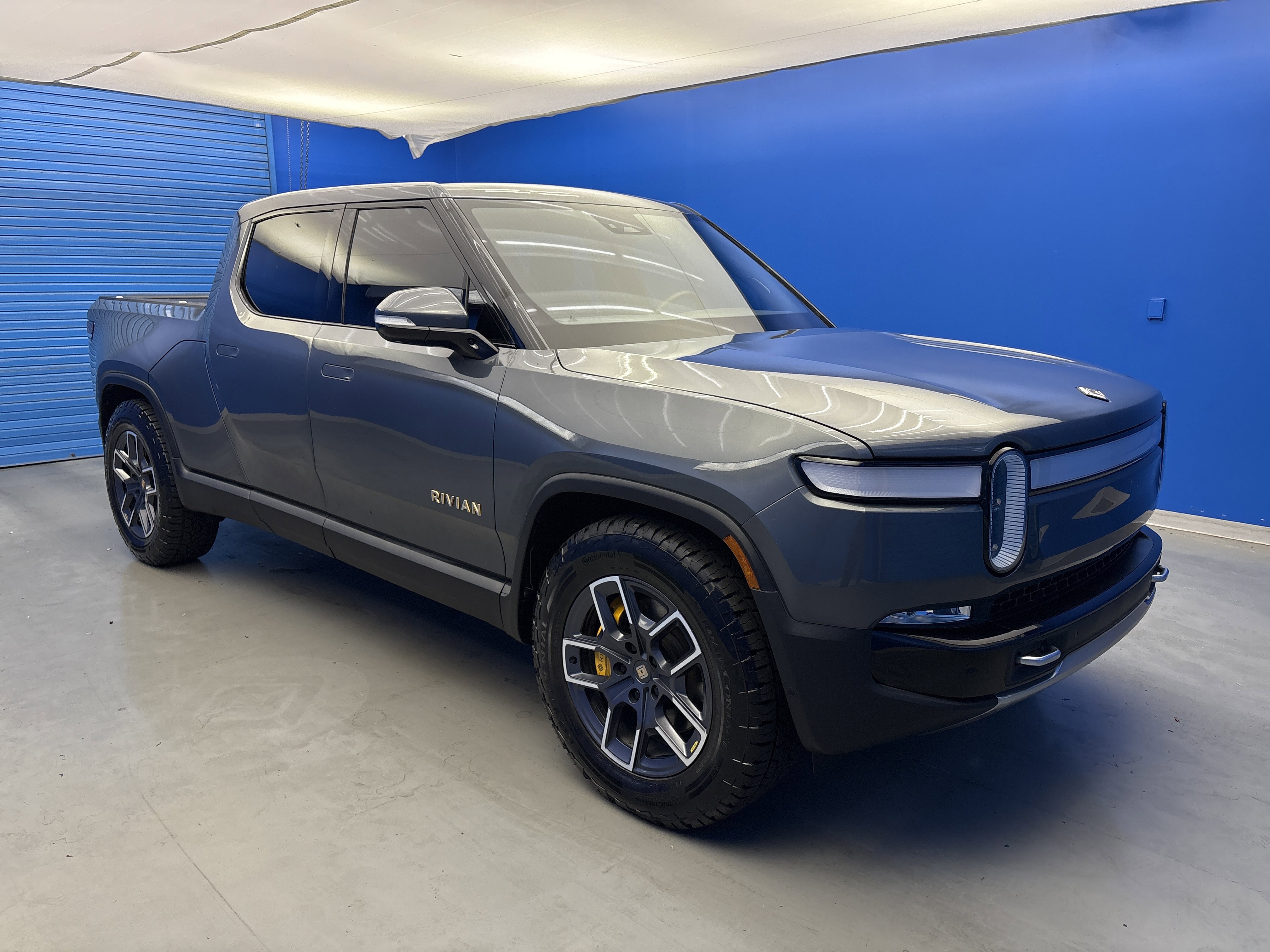 Used 2022 Rivian R1T Launch Edition with VIN 7FCTGAAL4NN002670 for sale in Jeffersontown, KY