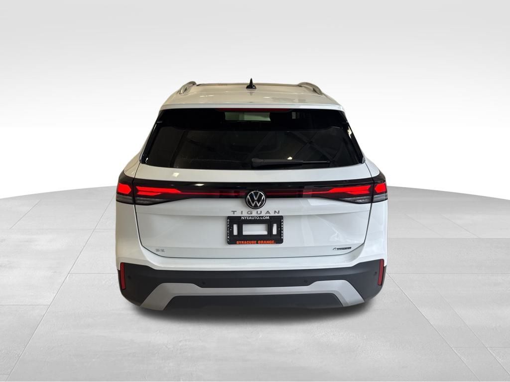 2025 Volkswagen Tiguan SE photo 4