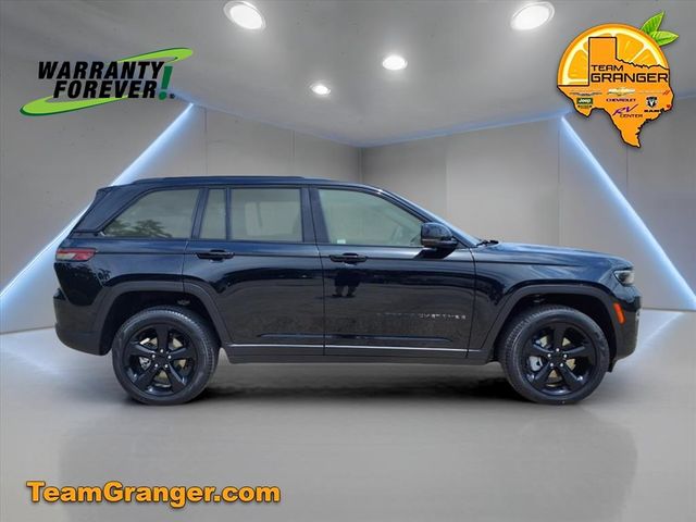 2025 Jeep Grand Cherokee Limited photo 4