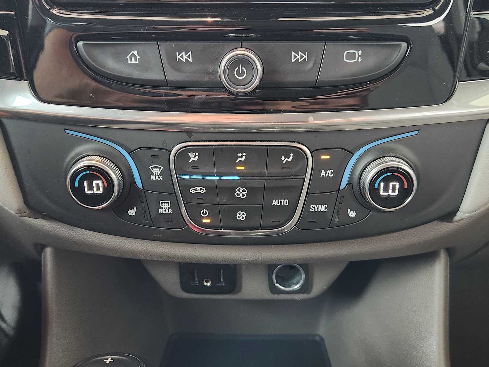 2020 Chevrolet Traverse Cloth photo 15