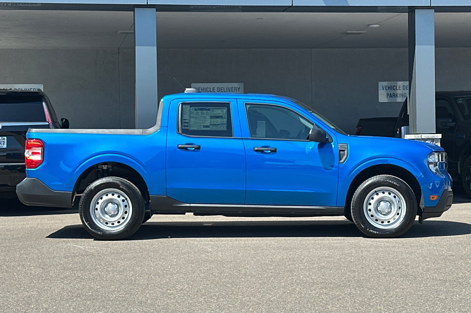 2025 Ford Maverick XL photo 2