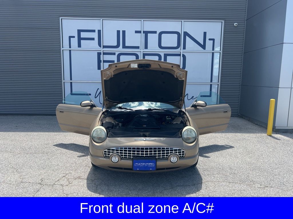 2005 Ford Thunderbird Base photo 3