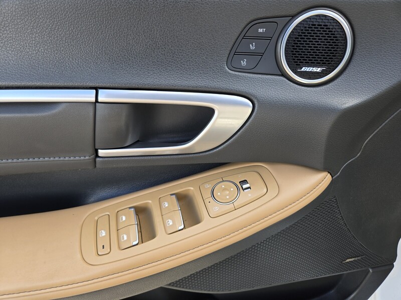 2022 Hyundai Sonata Hybrid Limited photo 17