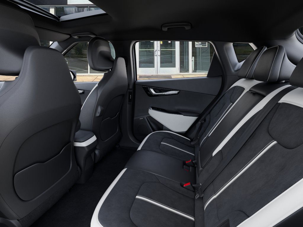 2025 Kia EV6 GT-Line photo 12
