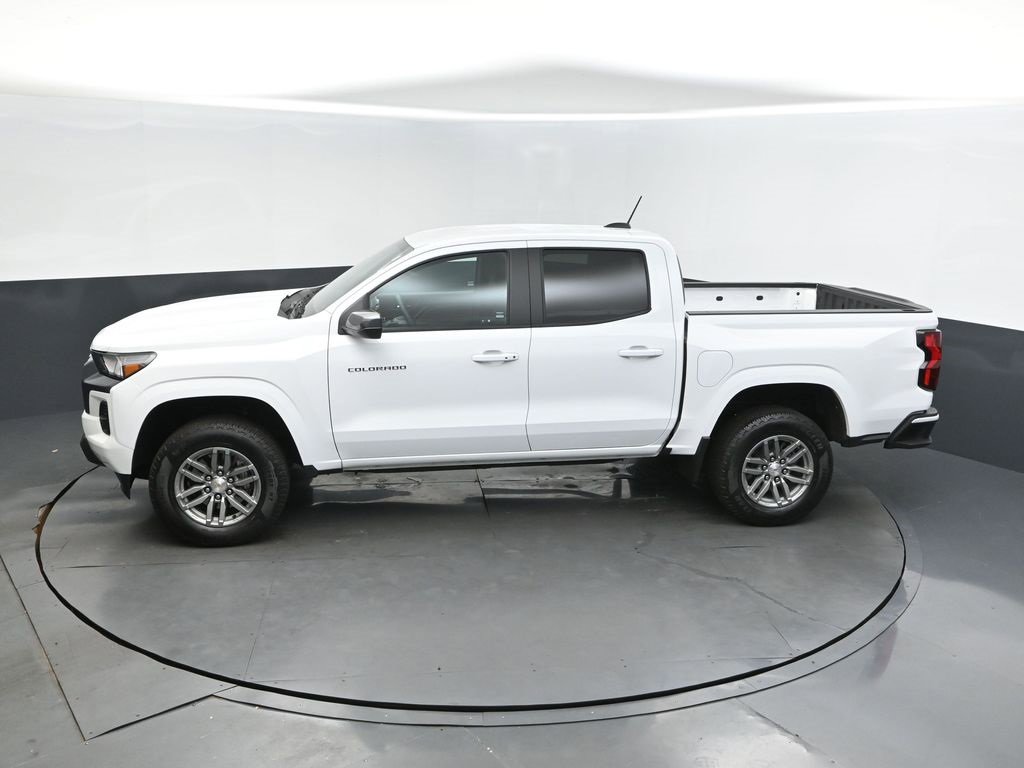 2024 Chevrolet Colorado LT photo 34