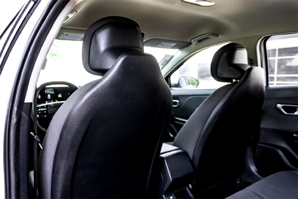 2025 Kia K4 LXS photo 25